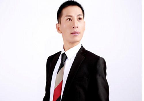侯珺鏻老师