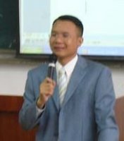 彭博华