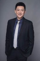 黄朗毅