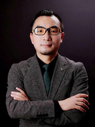 李粹文老师