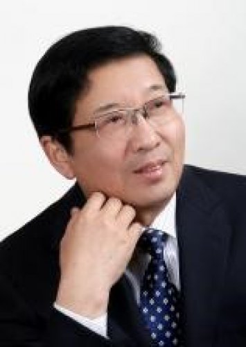 侯龙文老师