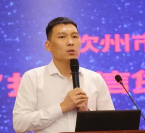 胡孝龙老师