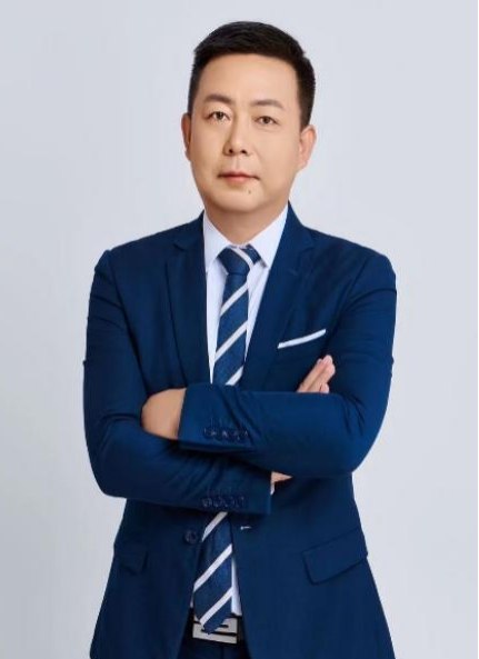 李一弘